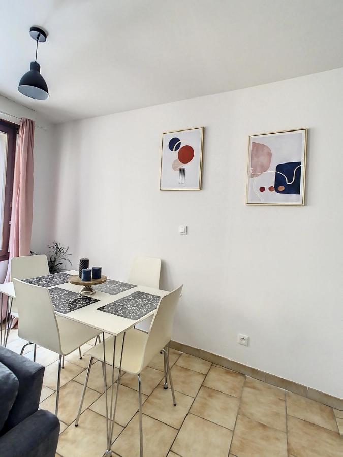Grand Appart Spacieux Hyper Centre Gare 2Pers Troyes Exterior photo